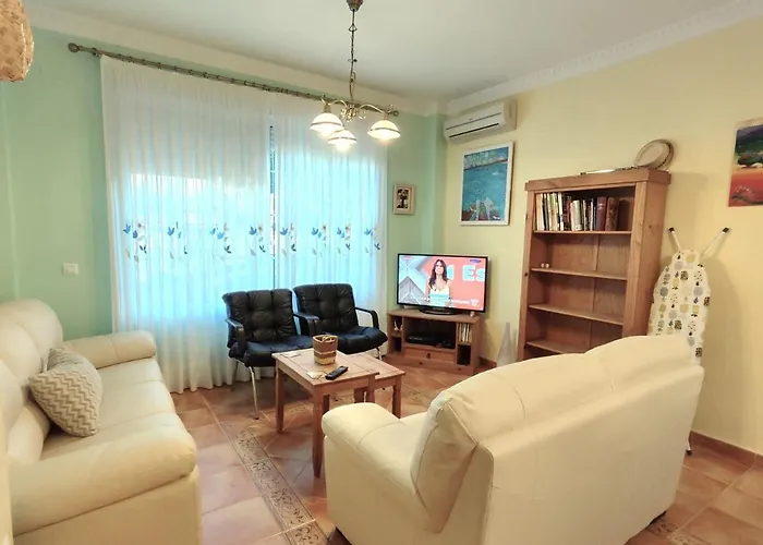 Casa 4 Dormitorios En Ayamonte