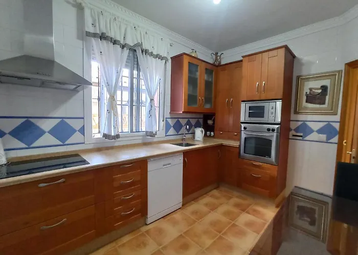 Casa 4 Dormitorios En Ayamonte